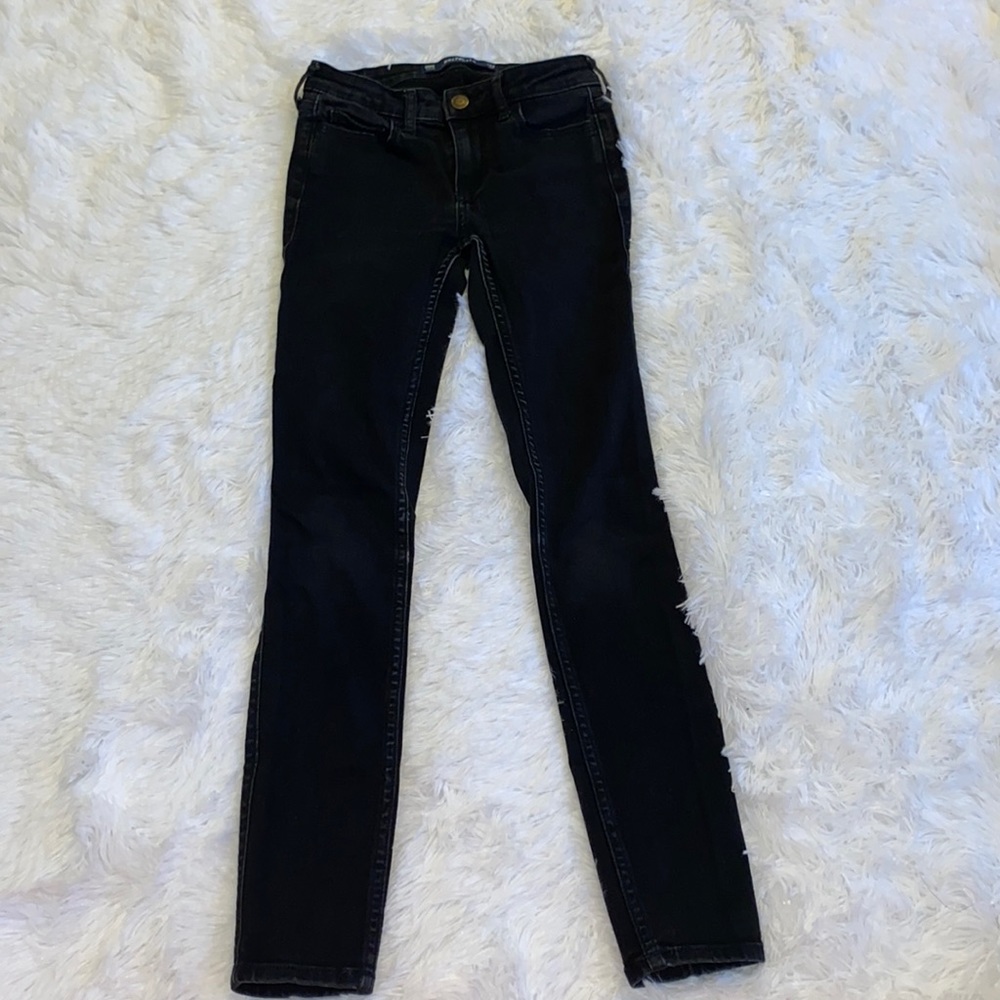 Hollister black low rise skinny jean 00S w23 L28